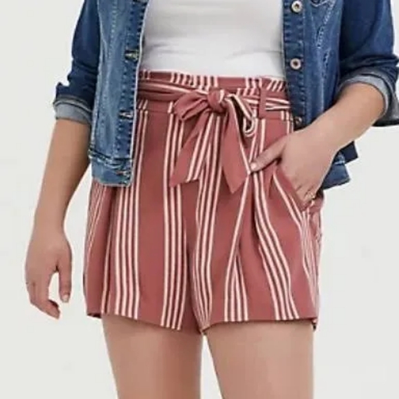 torrid Pants - Torrid Self Tie Mid Short- Stripe Dusty Rose Shorts , Size 20